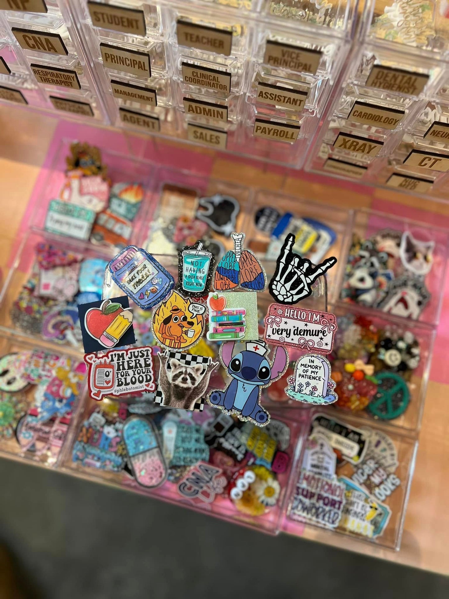 Badge Reel Bar *IN STORE EXPERIENCE ONLY*